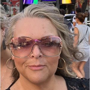 Meet your Posher, Angie